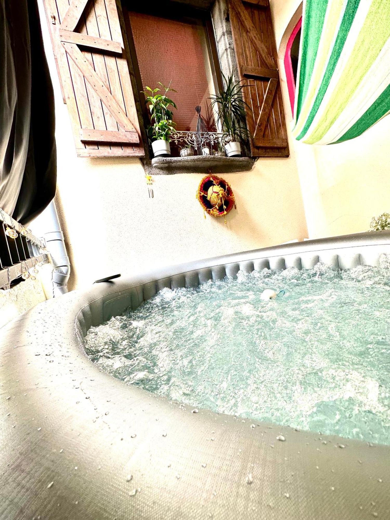 Le Cocon De La Chaine Des Puys & Spa Terrasse Apartment Aubiere Ngoại thất bức ảnh